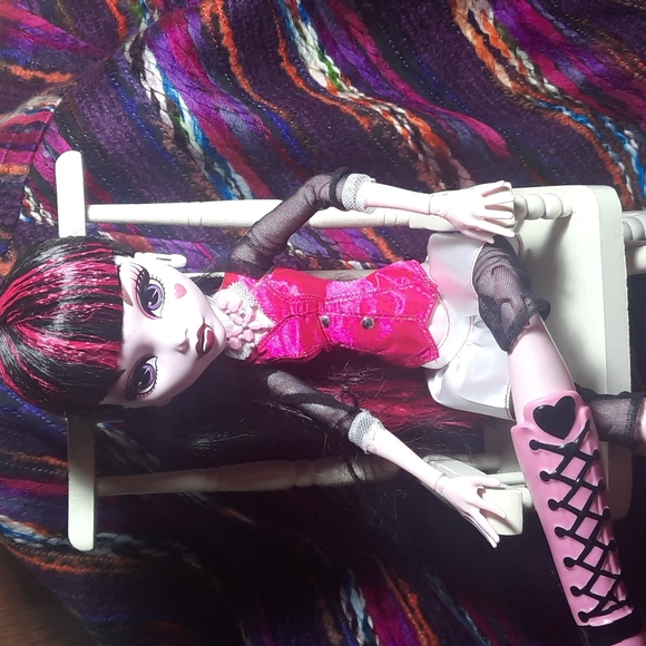 17 in Monster high Draculaura doll 2008